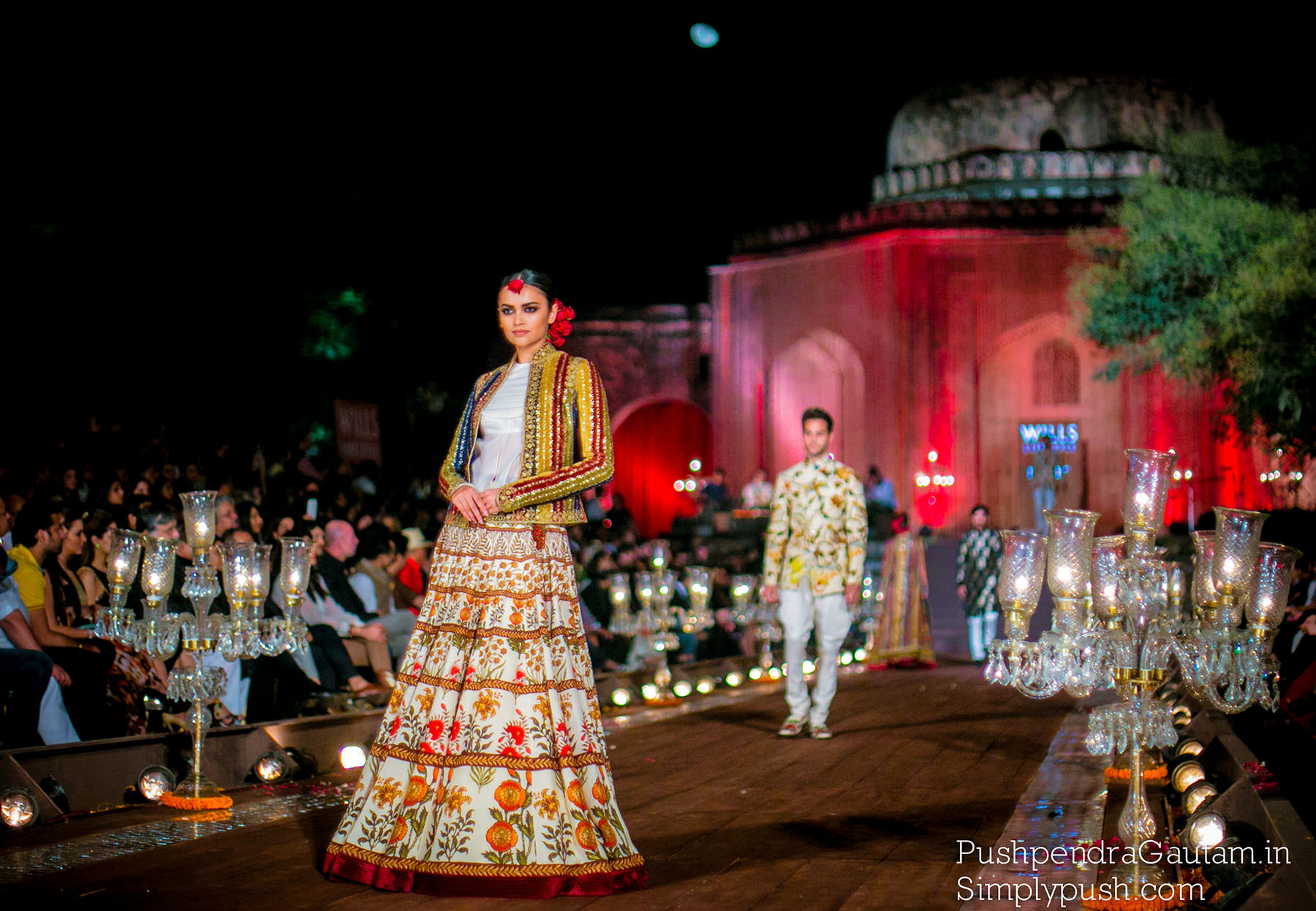 Rohit-bal-grand-finale-wifwss15-quli-khan-tomb-mehrauli-kutub-minar-show-at-wills-lifestyle-india-fashion-week-ss15-Rohit-bal-fashion-show-india-at-wills-india-fashion-week-pushpendragautam-pics-event-photographer-india